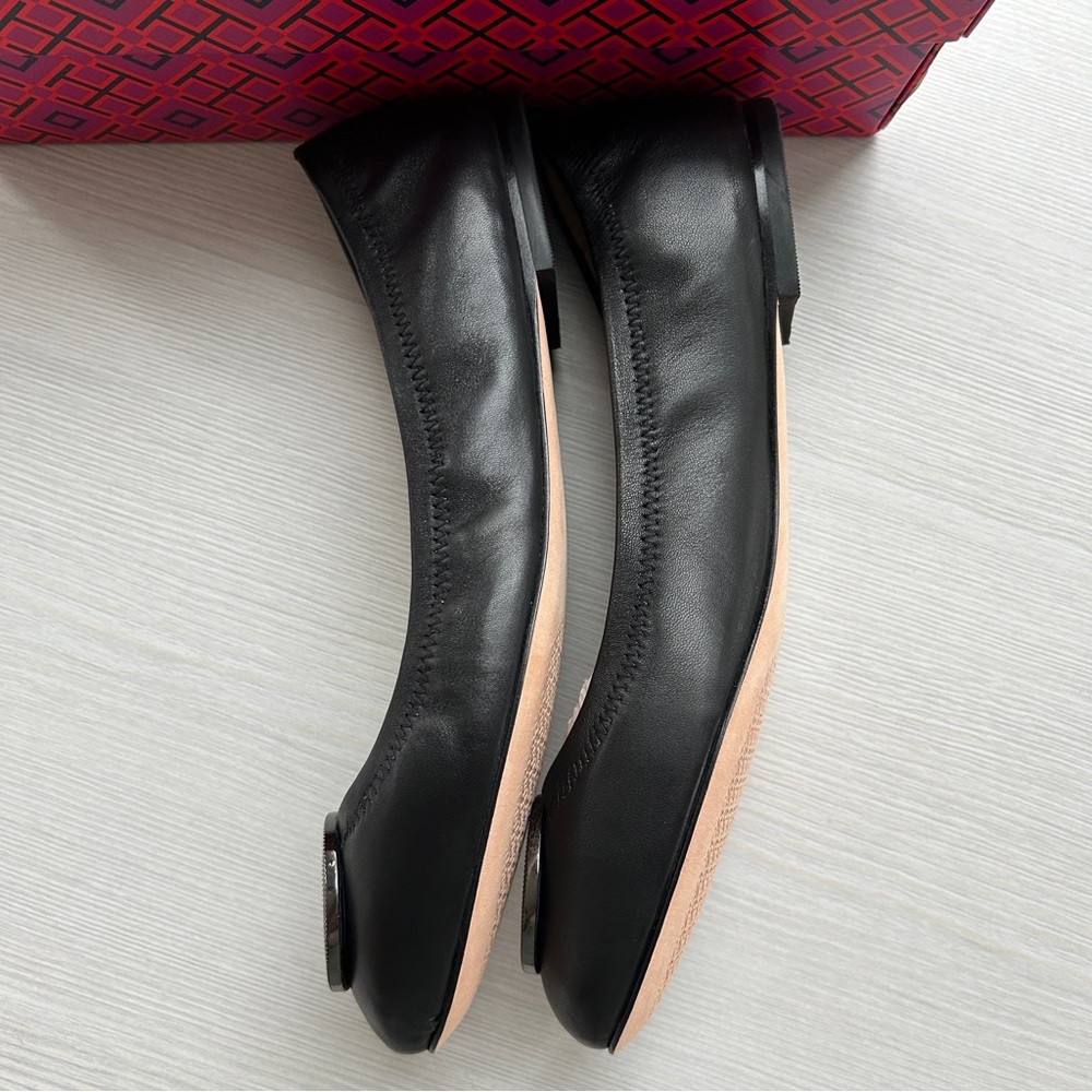 NIB Tory Burch "Liana" Genuine Leather Ballet Flat Black, Crystal T Logo Sz 7.5M - Picture 5 of 9
